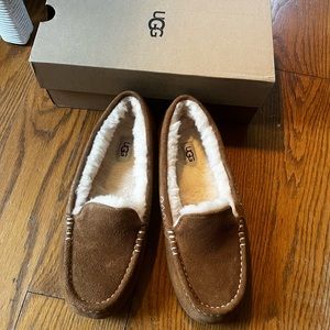 UGG Ansley slippers NWT